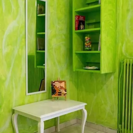 χαμένος στον παράδεισο Apartment *